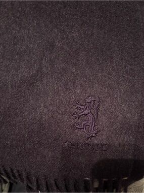 Pringle of Scotland Dark grey Wool Blend Scarf with Crest Tag